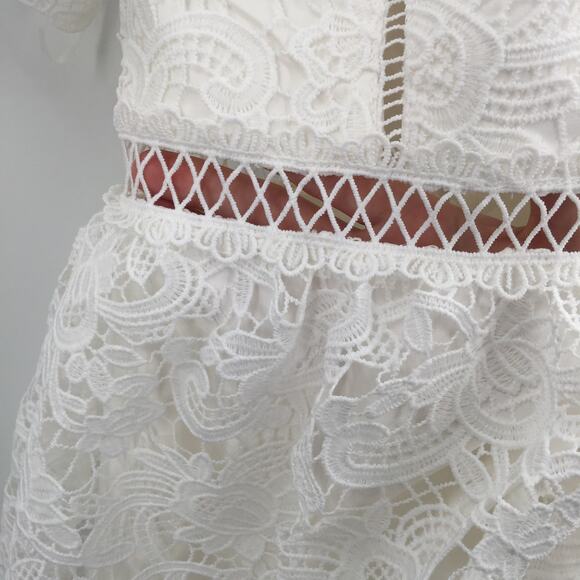 Bardot Lace Peplum Mini Dress Short Sweetheart Neck White size 10 New - Picture 6 of 11